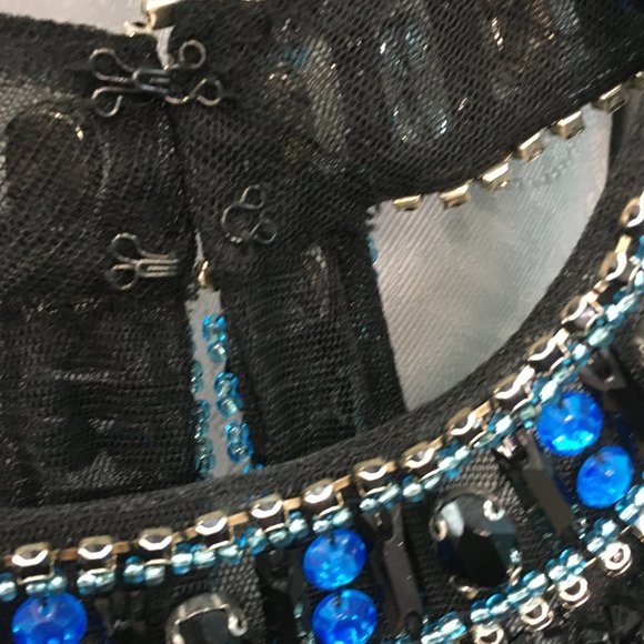 Side Cut-outs, Backless, Blingy Sexy Cruise Dress - Picture 11 of 13